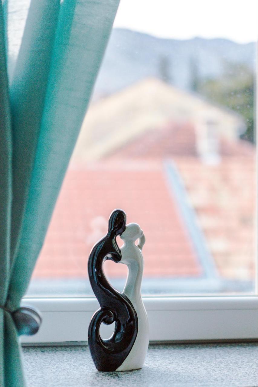 Apartmani Moon トレビニエ エクステリア 写真